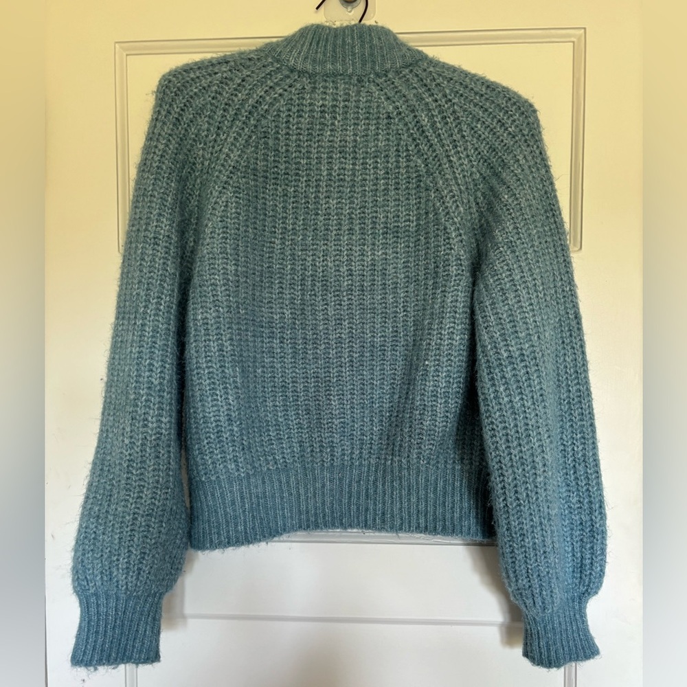 Universal threads sweater - Picture 2 of 3